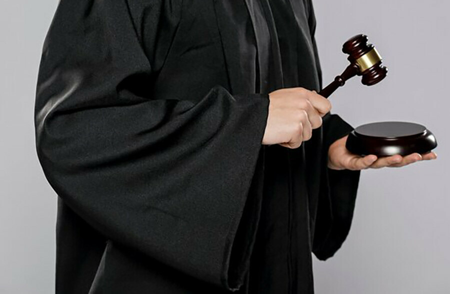По иску прокурора Мишкинского района суд обязал администрацию создать специализированную службу по вопросам похоронного дела.