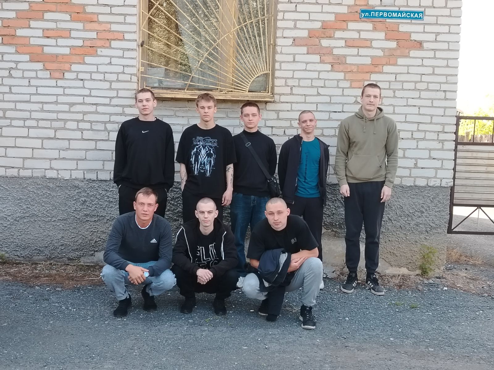 Сегодня из Мишкинского округа торжественно проводили в армию новобранцев весеннего призыва..
