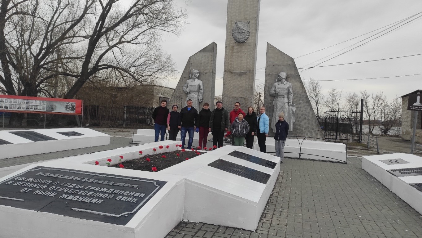 «Традиционная акция «Обелиск» по уборке территории».