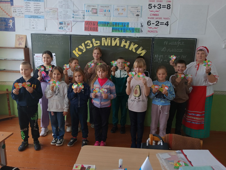 «На Кузьминки осень провожаем, да зиму встречаем». «На Кузьминки осень провожаем, да зиму встречаем».